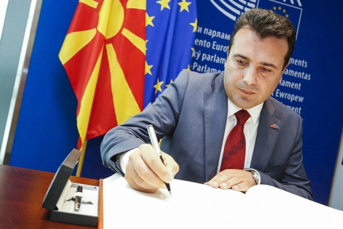 Σήμερα η ψηφοφορία στα Σκόπια – Ο Ζάεφ ψάχνει ακόμη βουλευτές